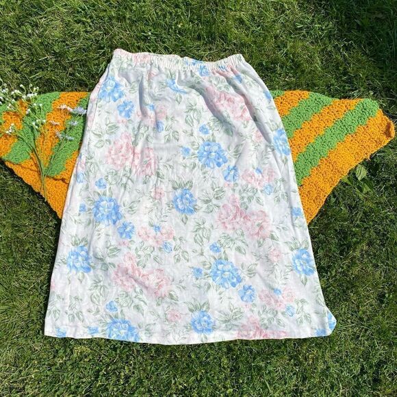 Vintage pastel floral skirt - Picture 1 of 8